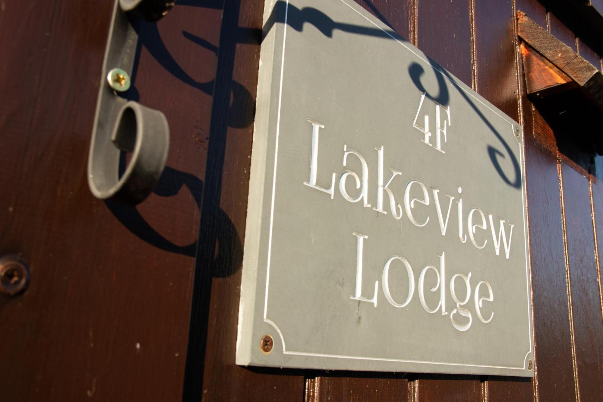 Lakeview Lodge, Builth Wells No Tradesmen Allowed 외부 사진
